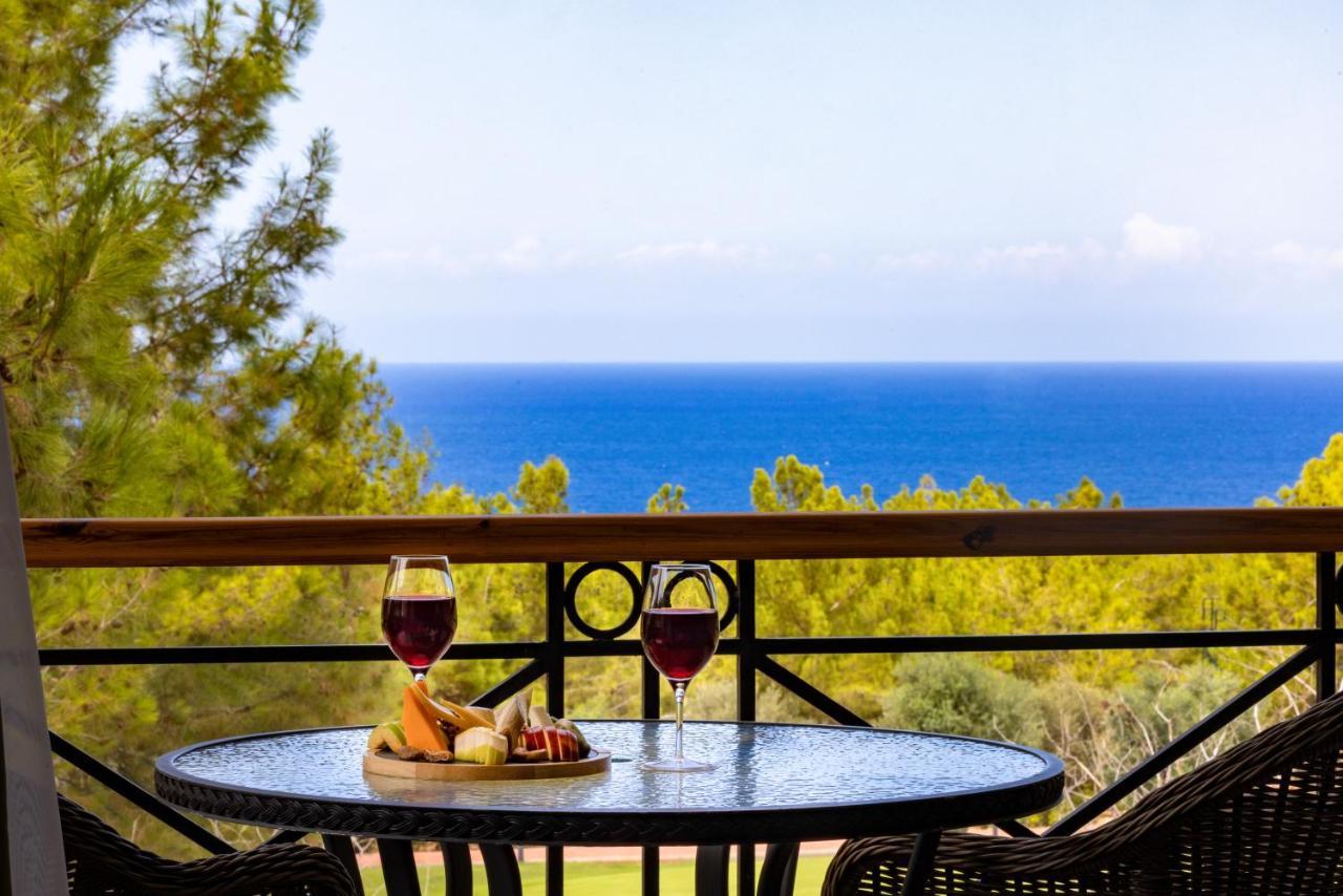 Korineum Golf & Beach Resort Kyrenia  Exterior photo